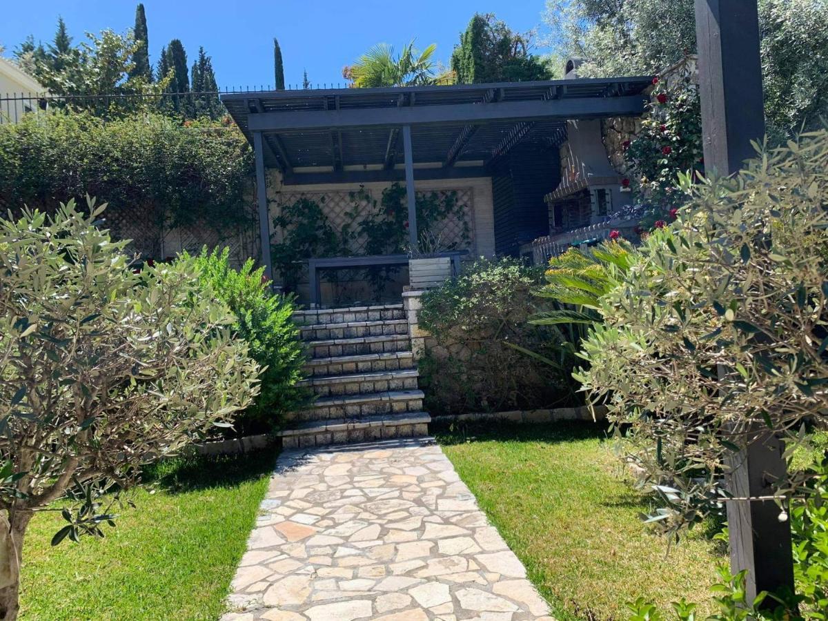 Villa Theosis Nikiana Bagian luar foto